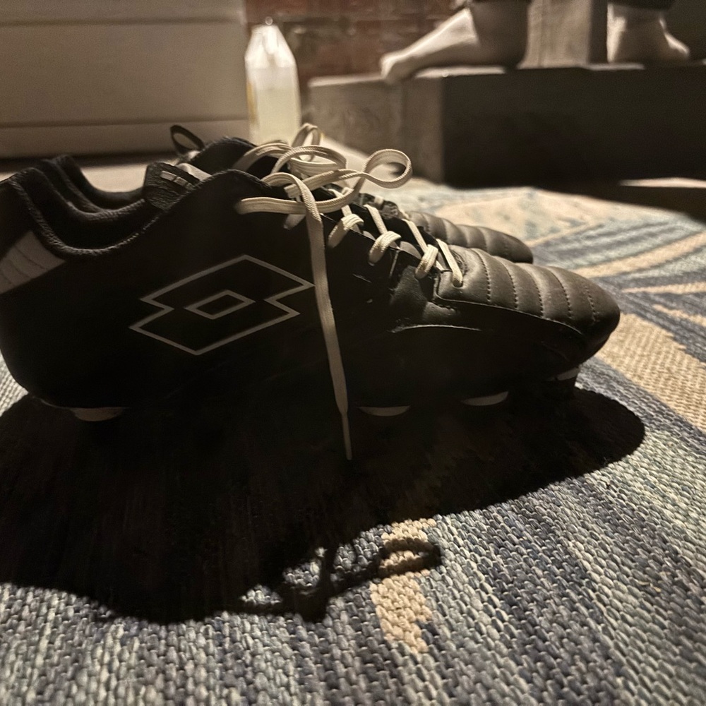 OTTO Women’s Black Athletic Soccer Shoes